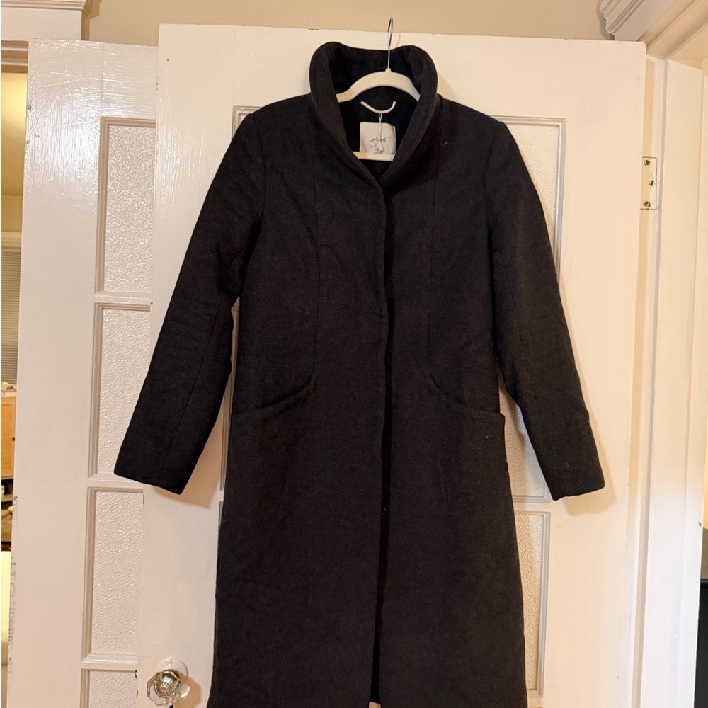 Aritzia Cocoon wool coat - size small - barely worn